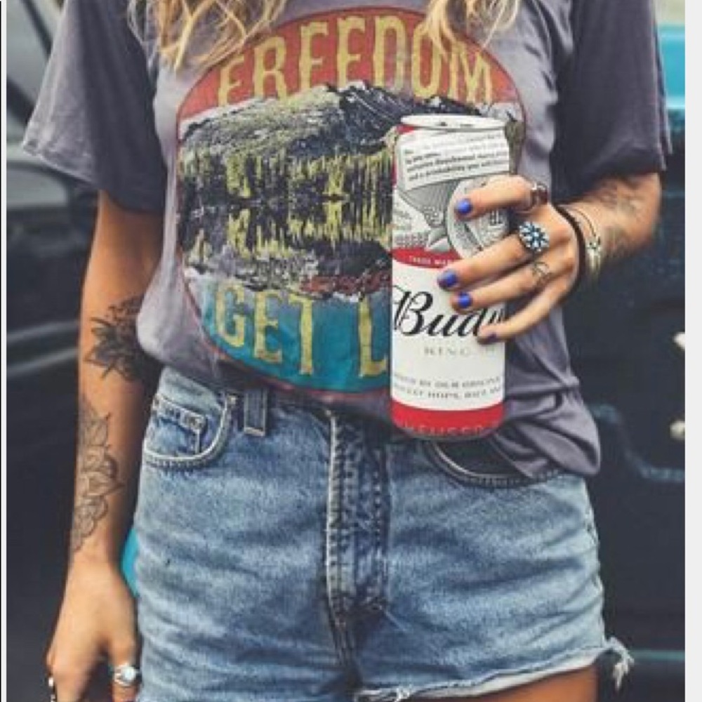 3 Surprise Vintage Graphic Tee’s - Picture 6 of 7